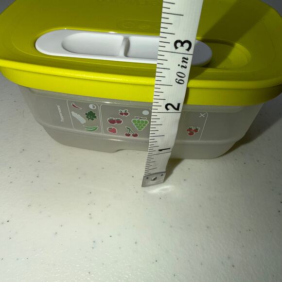 Tupperware 375ml Fridge Smart Fruit Vegetable Vented Storage Container 7377 - Picture 5 of 6